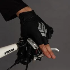 Chiba Reflex II Bike Gloves - Black -Sports Gloves and Clothing - Chiba chiba reflex ii bike gloves black 5 1556361